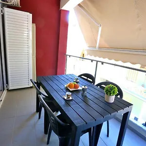 επισκεφθείτε το ξενοδοχείο