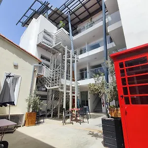 επισκεφθείτε το ξενοδοχείο